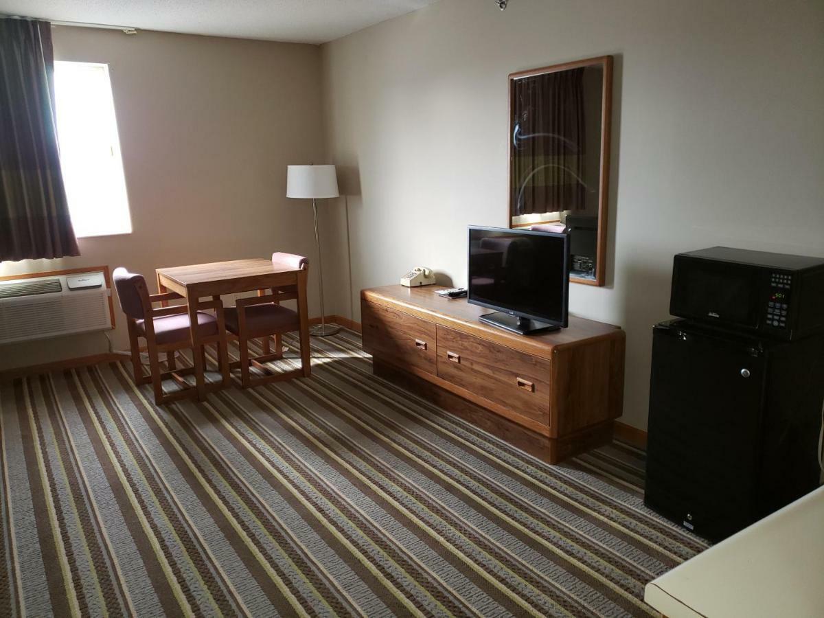 Hotel Super 8 By Wyndham Watseka Esterno foto
