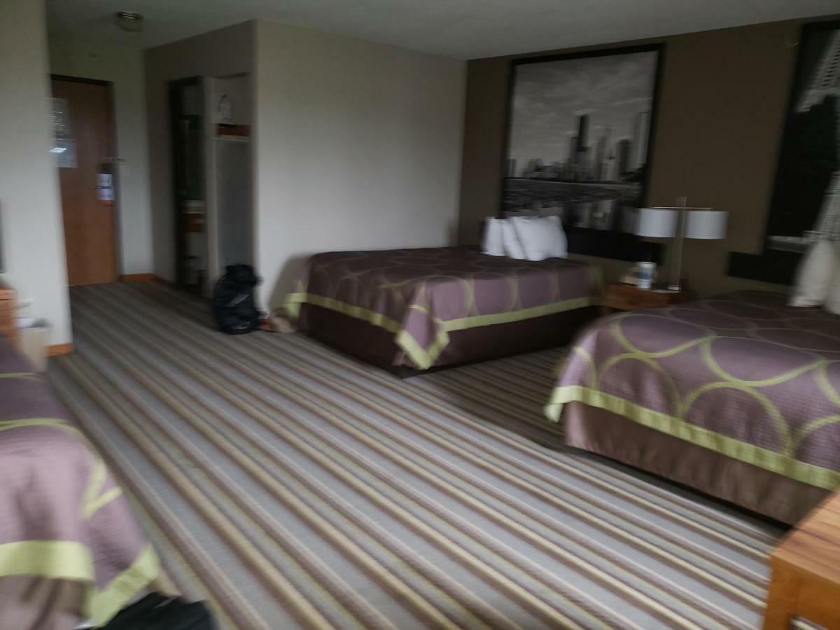 Hotel Super 8 By Wyndham Watseka Esterno foto