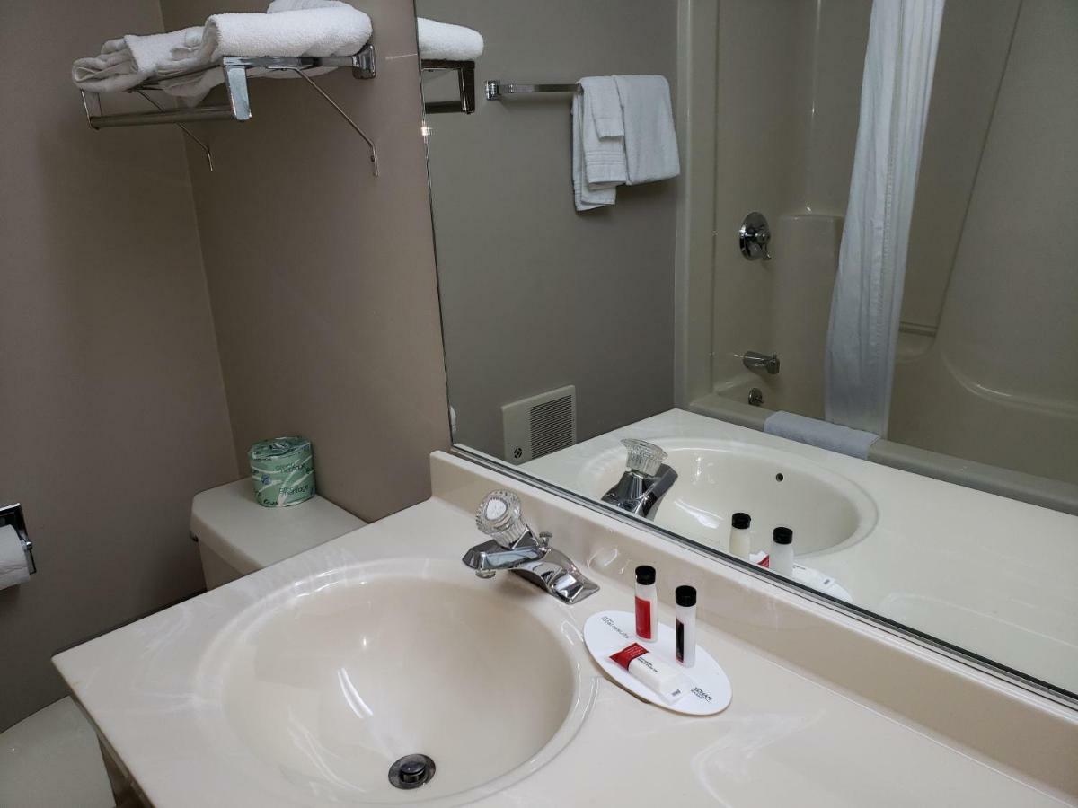 Hotel Super 8 By Wyndham Watseka Esterno foto